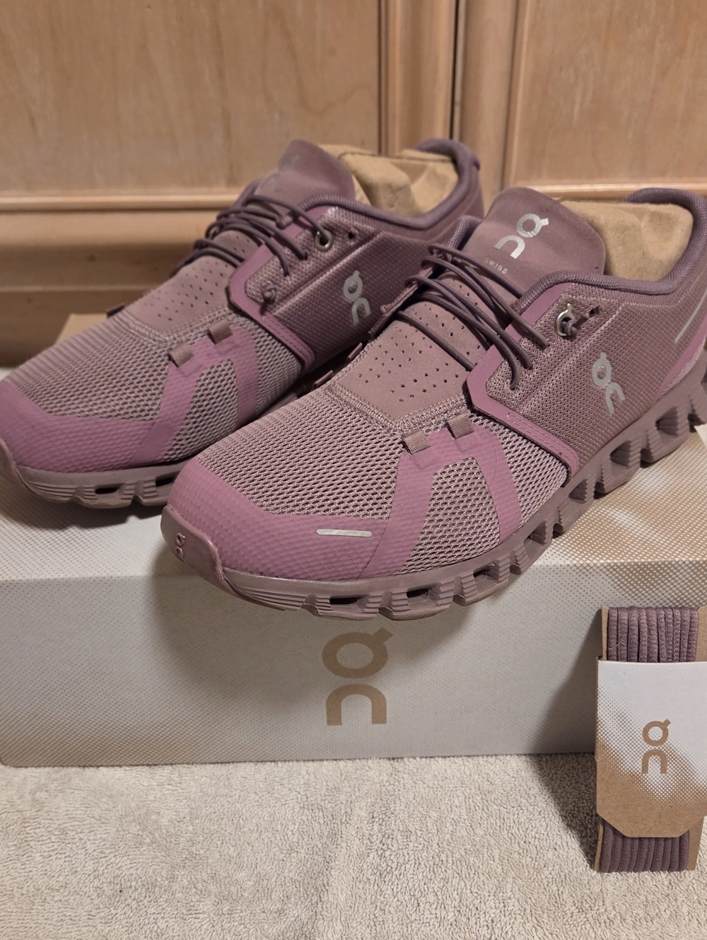 On Cloud 5 womans size 9.5